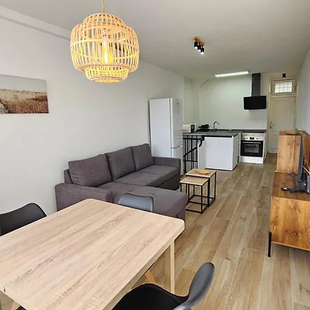 Modern Duplex With Bbq Appartement Molnas