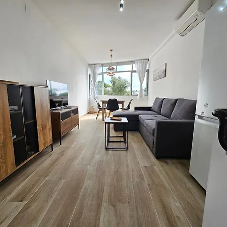 Modern Duplex With Bbq Molnas