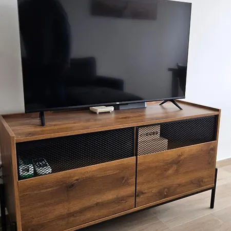 Appartement Modern Duplex With Bbq Molnas