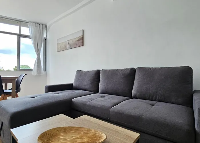 アパート Modern Duplex With Bbq Molnas